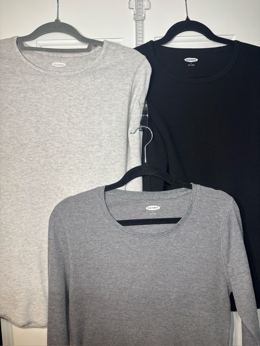 Large Old Navy Long Sleeve Waffle Knit Tops Black Gray Pajamas Thermals Warm